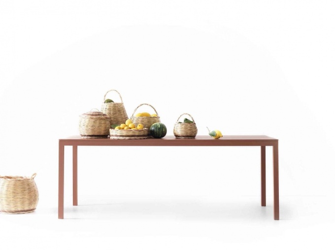Sosia Dining Table