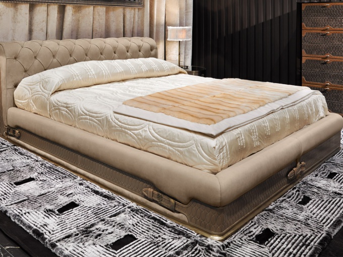 Chester Laurence bed