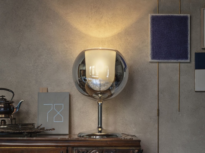 Glo Table lamp 
