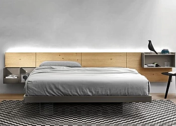 Ecletto Wooden Bed 
