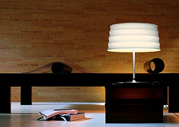 C’hi table lamp
